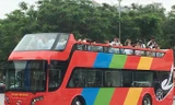 Xe buýt 2 tầng, mui trần vừa được vận hành thí điểm tại Hà Nội.