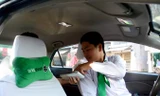 Grab cũng phải coi là taxi. Ảnh: Hồng Vĩnh.