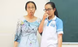 Cô giáo Trần Thị Minh Châu và học sinh Phạm Song Toàn. Ảnh: Internet.