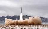 Cận cảnh Trung Quốc khai hỏa siêu tên lửa đạn đạo