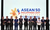 Asean và Trung Quốc thông qua dự thảo khung COC ngày 6/8 tại Philippines. Ảnh: getty images.