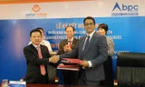 Đại diện lãnh đạo LienVietPostBank và BPC Banking Technologies tại lễ ký.