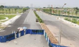Ðã quá thời hạn hoàn thành hơn 4 năm nhưng đường nối Vành đai 3-Xa La vẫn đang quây rào kín mít.