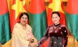 Chủ tịch Quốc hội Nguyễn Thị Kim Ngân và Chủ tịch Quốc hội Bangladesh Shirin Shamin Chaudhury. (Ảnh: Trọng Đức/TTXVN)