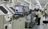 Dây chuyền sản xuất trong nhà máy Samsung tại Việt Nam. Ảnh: Hồng Vĩnh.