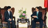 Thủ tướng Nguyễn Tấn Dũng và Thứ trưởng Ngoại giao Nhật Bản Nakane Kazuyuki. Ảnh VGP/Nhật Bắc