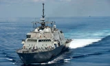 Tàu tác chiến ven bờ USS Fort Worth bị chiến hạm Trung Quốc bám theo khi tuần tra ở biển Đông hồi tháng 5/2015.