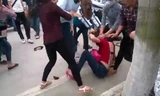 Một vụ đánh nhau hội đồng của nữ sinh ở Bãi Cháy, Quảng Ninh năm 2014.