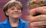 Móng tay bà Merkel gây “bão” mạng