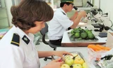 Tăng cường kiểm tra hàng hoa quả nhập khẩu qua cửa khẩu Tân Thanh (Lạng Sơn). Ảnh: Duy Chiến.