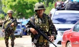 Lực lượng an ninh tuần tra ở Mindanao sau khi tình trạng thiết quân luật được áp dụng. Ảnh: Getty Images.