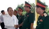 Thủ tướng thăm, làm việc với Quân khu 4