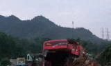Vụ tai nạn hai xe tải và xe khách đâm nhau tại huyện Mai Châu, Hòa Bình vừa xảy ra vào tháng 6 vừa qua