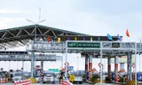 Bộ GTVT cam kết trong năm nay sẽ thực hiện xong thu phí tự động không dừng trên cả nước. Ảnh: PT