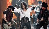 Johnny đã được tiệc tùng thâu đêm với những người bạn trong ban nhạc Hollywood Vampires