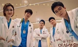 “Hospital Playlist 2” còn 2 tập là hết, fan sốt ruột vì chưa rõ cặp đôi nào sẽ hạnh phúc