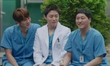 Preview tập 10 Hospital Playlist 2: Jeong Won có tình địch, "Gấu ù lì" đã chịu đổ Min Ha?