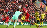 Đánh bại Watford, Liverpool tạm chiếm ngôi đầu bảng