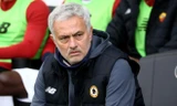 Mourinho trút giận lên phóng viên: Đó là lý do các người nghèo hơn tôi!