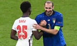 Chiellini đã hét lên câu gì khiến Saka đá hỏng luân lưu?
