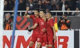 Các cầu thủ Việt Nam ăn mừng bàn thắng thứ 3. Ảnh NHƯ Ý