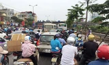 Người dân về quê nghỉ lễ, cửa ngõ thủ đô Hà Nội kẹt cứng
