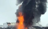 Khói lửa dữ dội bao trùm chợ nông sản Tam Bạc (Hải Phòng)