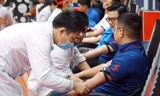 Hàng trăm bạn trẻ Hải Dương san sẻ giọt máu nghĩa tình