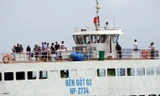 Không còn cảnh vật vạ chờ phà rời Cát Bà dịp nghỉ lễ 30/4