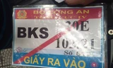 Đề nghị xử lý ô tô gắn phù hiệu Bộ Công an không hợp lệ
