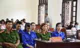 các bị cáo tại tòa.