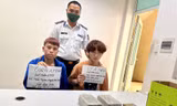 Hai đối tượng vận chuyển 9 bánh heroin bị cảnh sát bắt giữ.