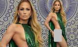 Jennifer Lopez hở táo bạo nóng bỏng dù sắp 50 tuổi