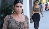 Kim Kardashian mặc bó sát khoe dáng nảy nở trên phố 