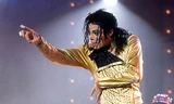 Michael Jackson đứng đầu danh sách những tên tuổi đã khuất nhưng vẫn đem về khối tài sản khổng lồ, với 825 triệu đô trong năm qua.