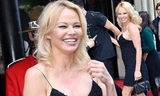 'Quả bom gợi cảm' Pamela Anderson ngoài ngũ tuần vẫn rực lửa