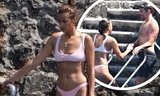 Mỹ nhân Nga Irina Shayk tắm biển cùng bạn trai ở Ý