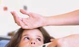 Chăm sóc trẻ bị sốt virus thế nào để nhanh hồi phục?