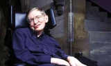 Nhà vật lý học thiên tài Stephen Hawking cũng mắc căn bệnh này. 