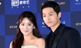 Hành động ngọt ngào của Song Hye Kyo với Song Joong Ki khiến fan 'tan chảy'