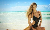 Nina Agdal hiện là một trong những người mẫu nội y đắt giá nhất hành tinh.