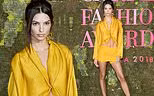 Khó rời mắt khỏi dáng thon chân dài của Emily Ratajkowski 