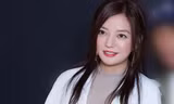 Triệu Vy xuất hiện sau scandal bị tố gian lận chứng khoán