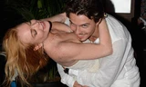 Cãi vã với bạn trai, Lindsay Lohan ném điện thoại xuống biển