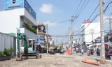 Cận cảnh trục đường 'ùn ứ' ở cửa ngõ TPHCM đang được mở rộng 30m 