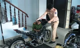 CSGT đột kích nhiều lò 'độ xe' ở TPHCM 