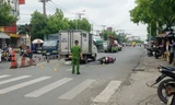 Tai nạn liên hoàn giữa ô tô tải, xe máy và người đi bộ, một phụ nữ tử vong