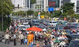 Cầu vượt Nguyễn Hữu Cảnh cho xe máy lưu thông trước Tết Dương lịch 