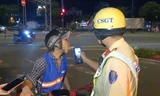 TPHCM: Điều tra vụ CSGT bị ném đá vào đầu khi kiểm tra nồng độ cồn 