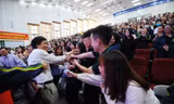 Chào tân sinh viên 2020 và ra mắt đặc san Trường học hay Trường đời 2